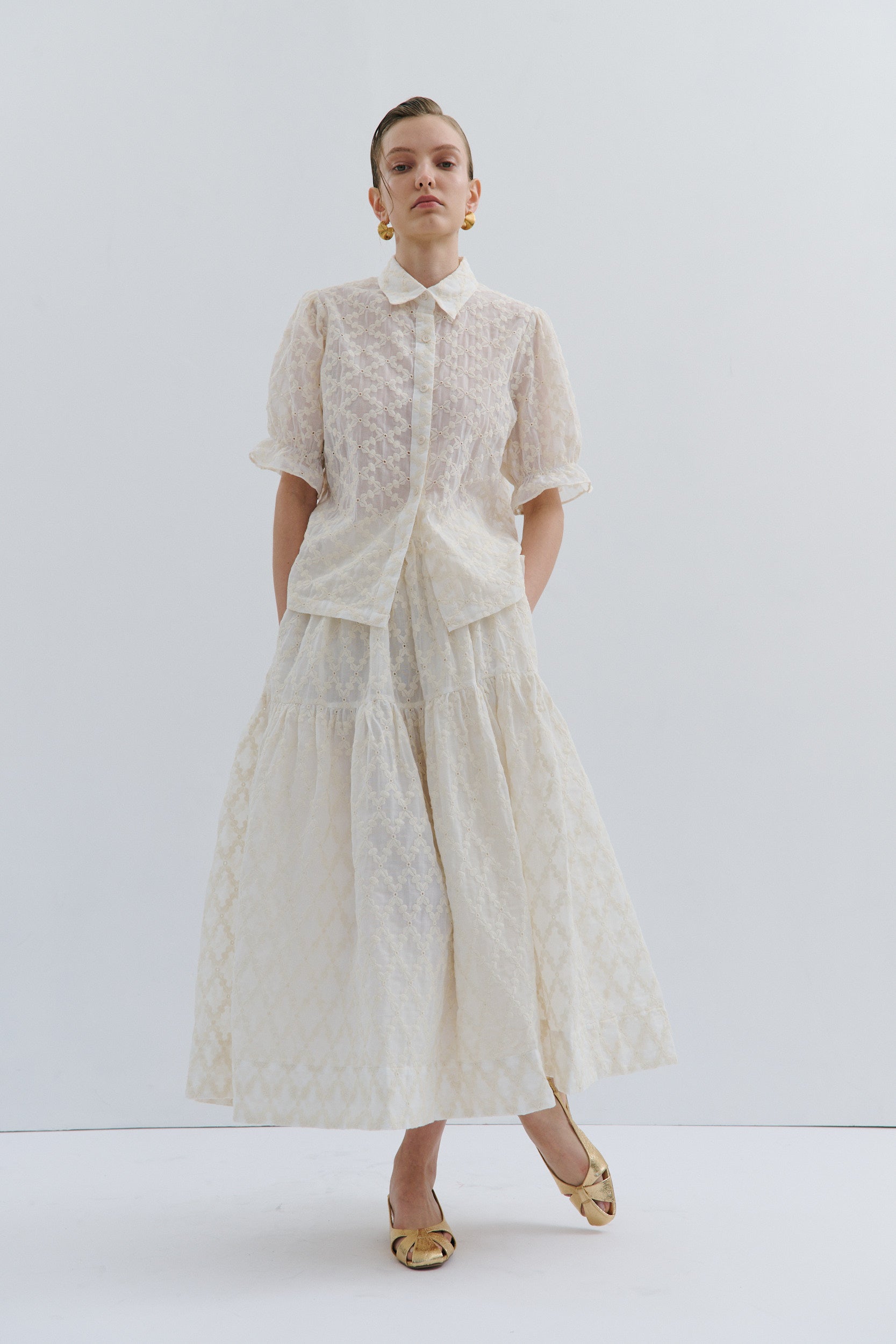 Teacup Short-sleeved Shirt White Queen